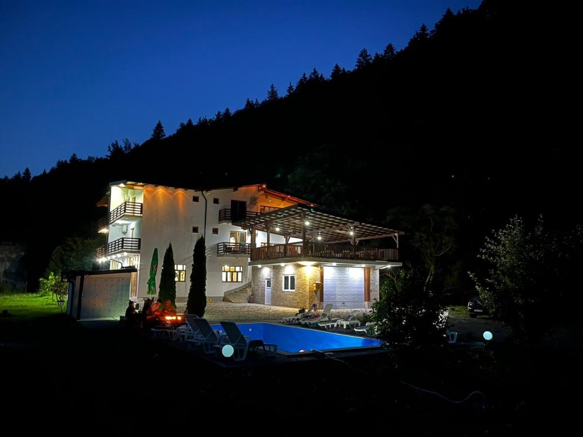 Heaven Villa *